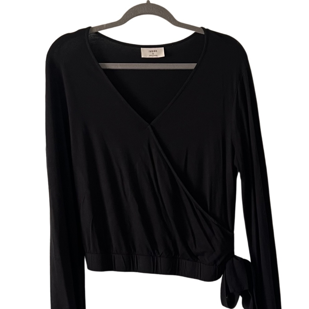 IVOIRE Black V Neck Side Wrap Top Size Large